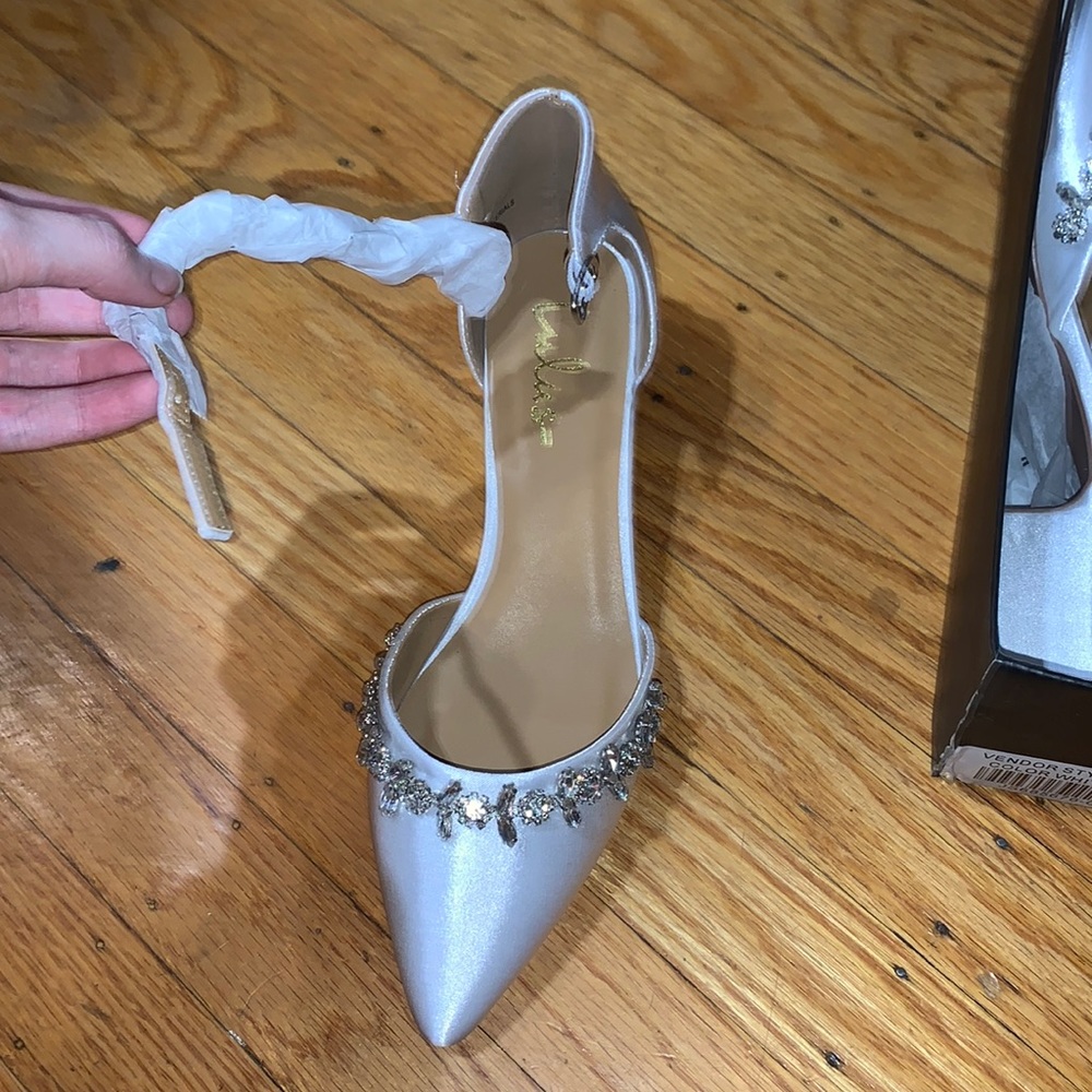 Size 8 white LuLu wedding heels, only tried on,ran about half size too big